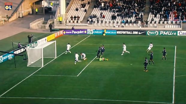 All Lacazette goals vs Bordeaux